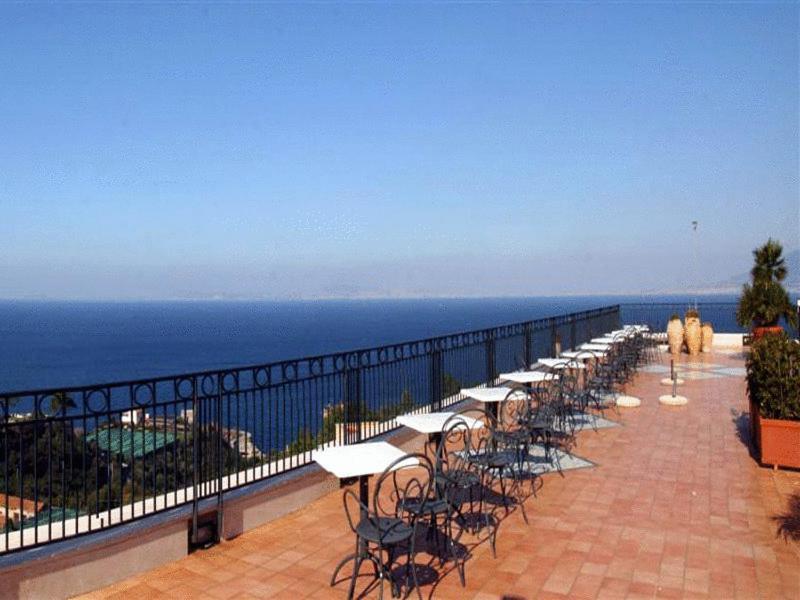 Hotel Villa Pina Antico Francischiello Massa Lubrense Dış mekan fotoğraf
